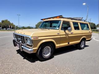 1991 Ford B-200