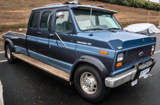 1985 Ford E-350 Econoline Club Wagon