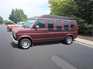 1984 Ford E-150 Econoline Club Wagon
