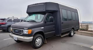 2005 Ford E-450